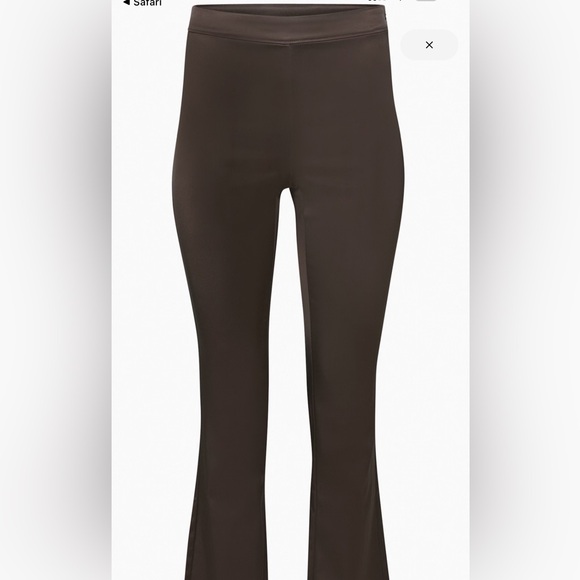 Brand new (never worn) Aritzia Sundance Pant - Picture 4 of 9